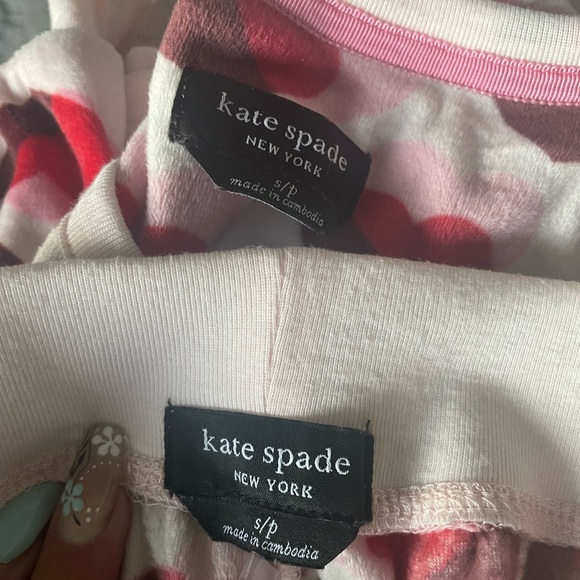 Only worn/washed a handful of times - Picture 4 of 5